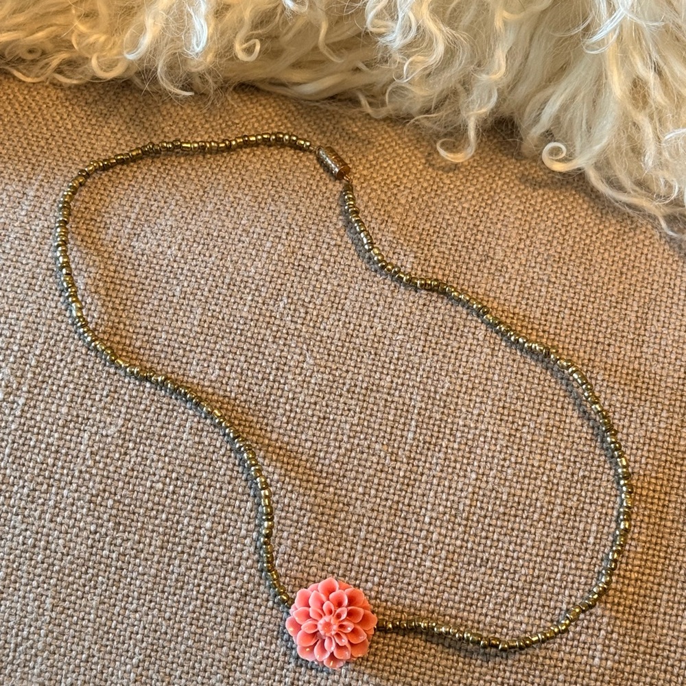 Elegant Beaded Necklace with Pink Flower
